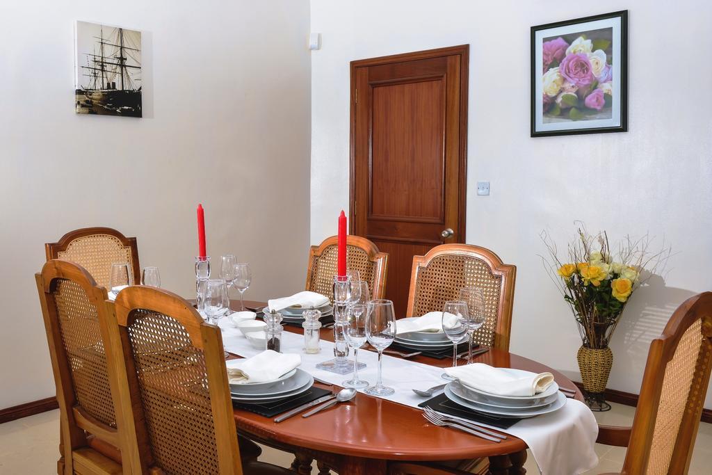 Sunset Villa Flic en Flac ภายนอก รูปภาพ